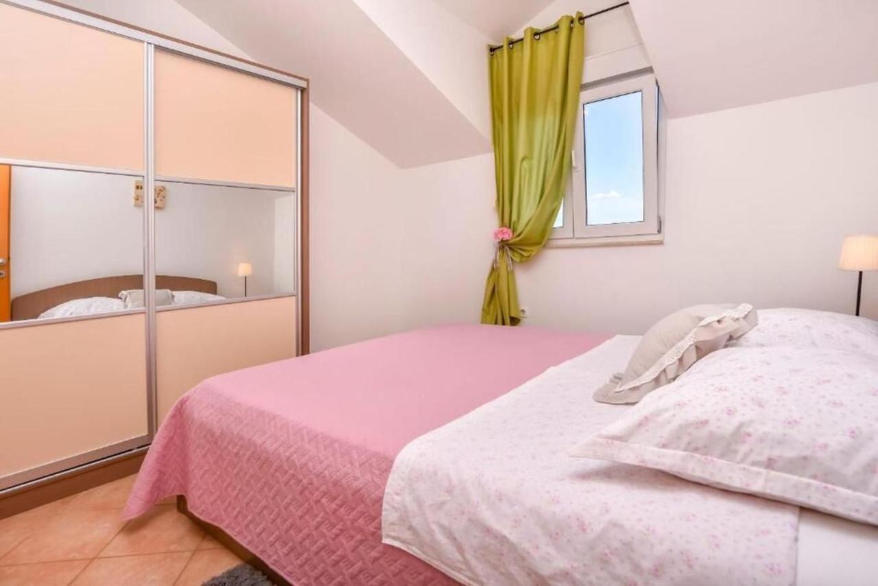 Apartments Anka โรกอซนิซา ภายนอก รูปภาพ